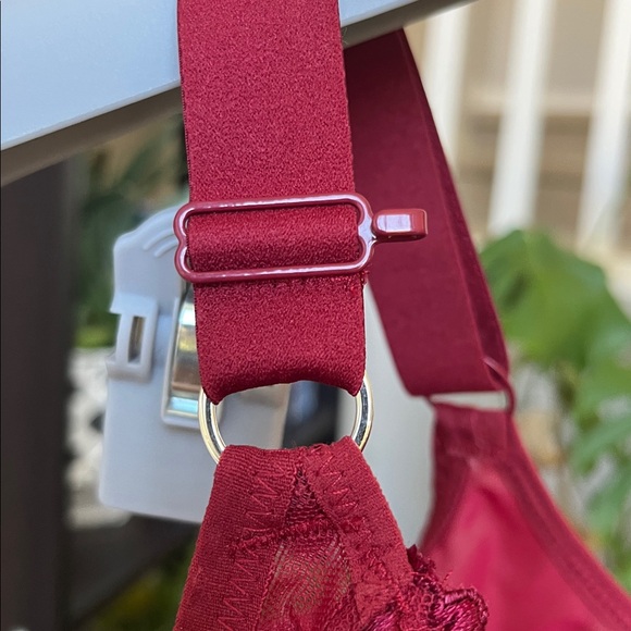 Elomi 🌿 Red Unlined Bra - Picture 3 of 3